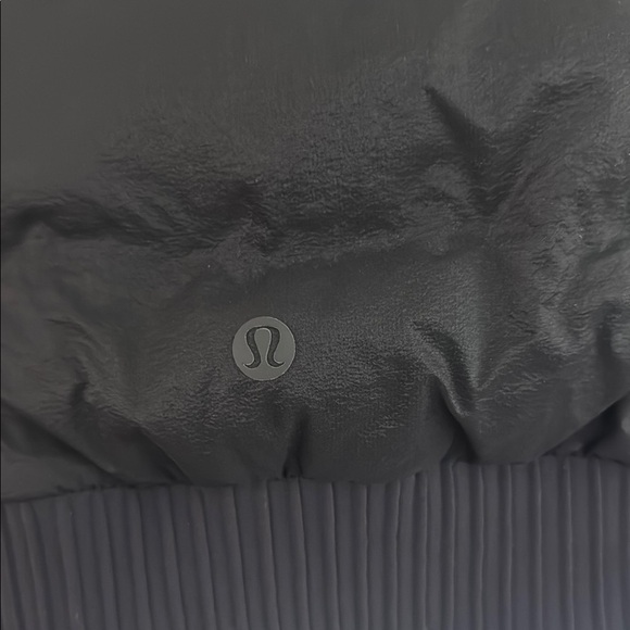Reversible lululemon Down & Around Bomber Jacket - Picture 4 of 14